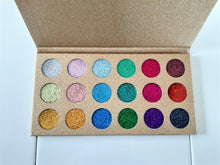18 Colour Fantasy Gemstone Collection Glitter Eye Shadow Palette - Sparkle and Comfort