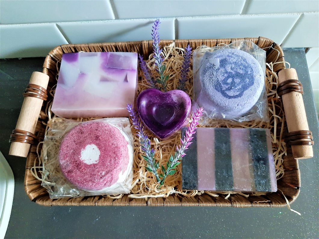 5 Piece Purple Dream Soap and Bath Bomb Gift Set (#041)