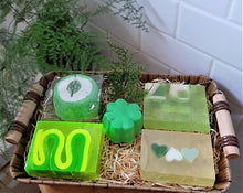 5 Piece Green Splendor Soap and Bath Bomb Gift Set (#58)